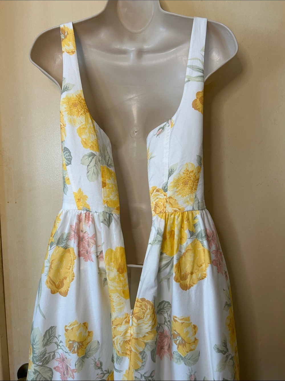 Wayf White Floral Corset Midi Dress with Yellow Roses size S - Picture 11 of 13